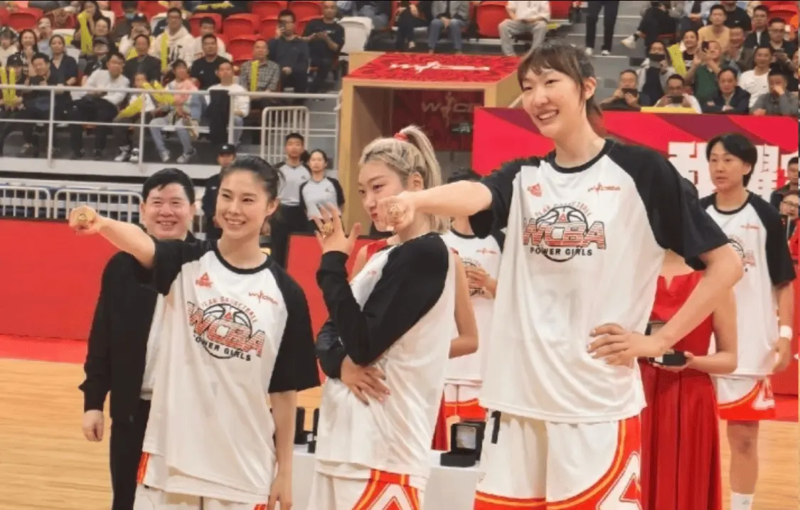 现了长达一, 因为俱乐部, 省份备战