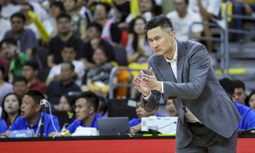 篮在休赛期 篮在休赛期